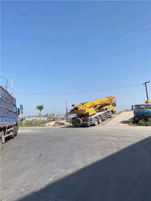 南召县25吨吊车的租赁价格大概是多少？